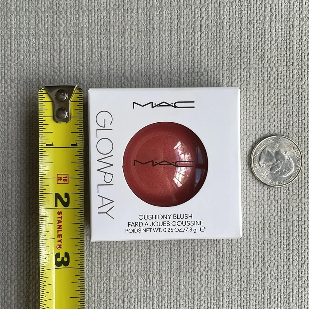 MAC Cosmetics Glow Play Cushiony Blush - that’s peachy